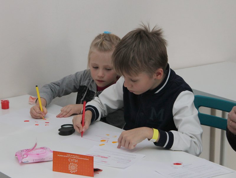 Фото к Более 1250 детей приняли участие в проекте «ФИКСИруй опыт» в Информационном центре по атомной энергии г. Ростова-на-Дону