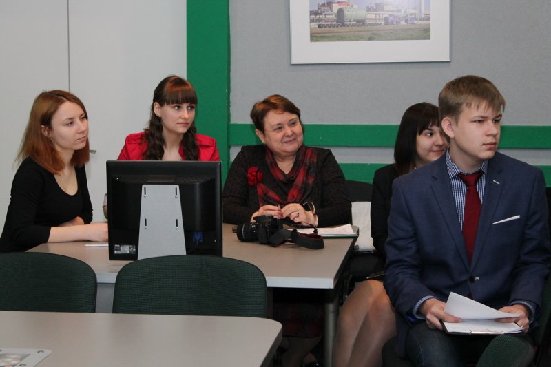 Фото к Около тысячи юных исследователей приняли участие в научно-практической конференции ДАНЮИ