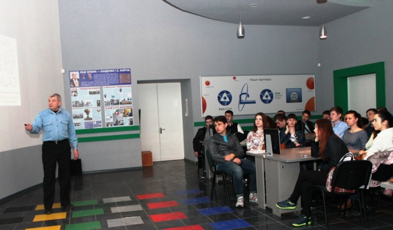 Фото к В информационном центре по атомной энергии успешно стартовал новый проект  «Пять вех Победы»