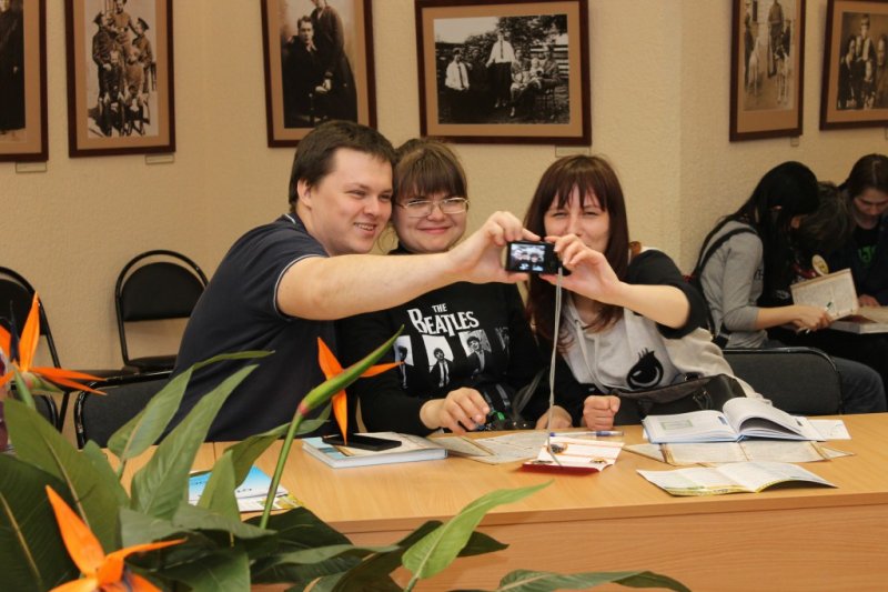 Фото к  Более 200 ростовчан посетили площадку ИЦАЭ «В гостях у ядерщика» в рамках всероссийской акции Библионочь-2015